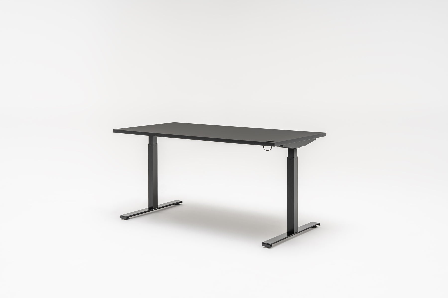 Ogi bench desk with electric height adjustment, twin-motor frame