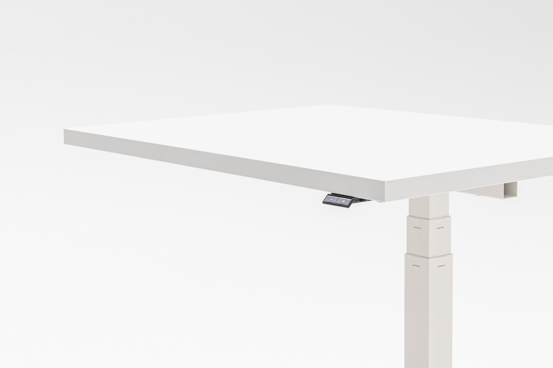 Ogi desk electrical height adjustment