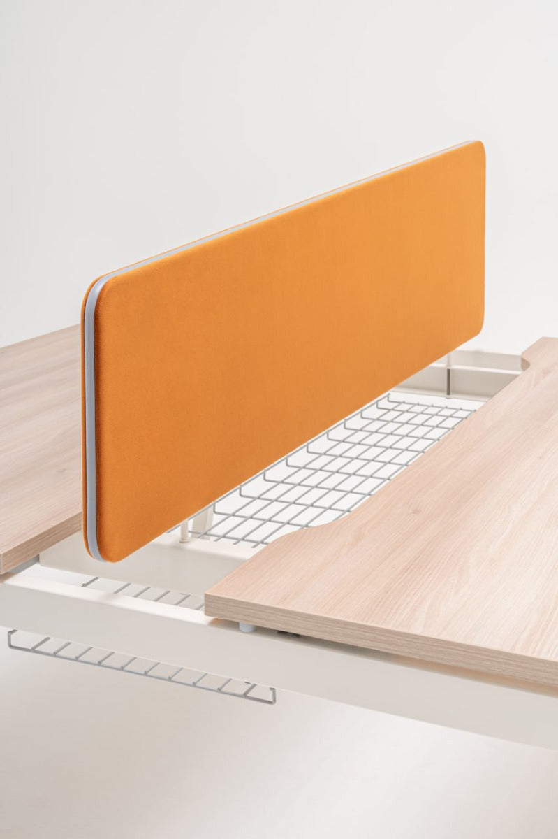 Doppelwände für verschiebbare Schreibtische