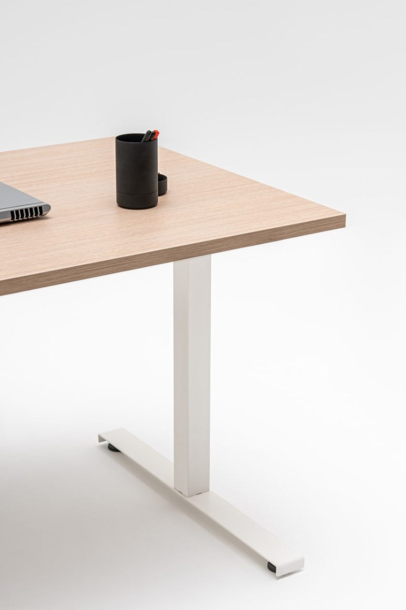 Ogi bench desk with electric height adjustment, twin-motor frame