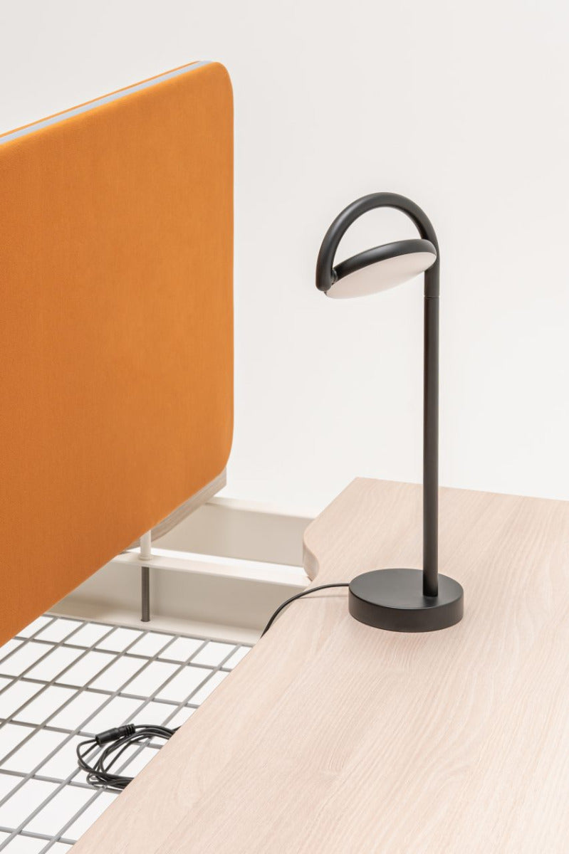 Doppelwände für verschiebbare Schreibtische