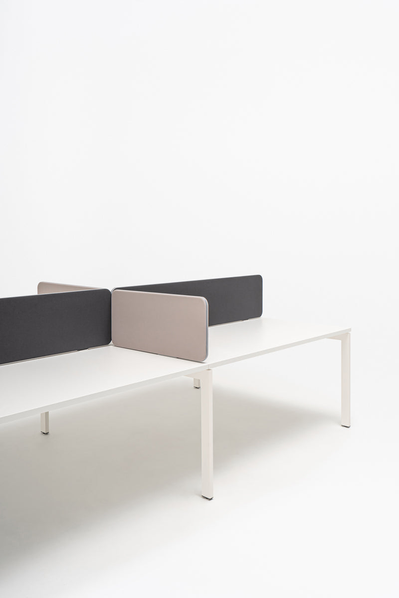 Doppelte seitliche und kreuzförmige Schreibtischabtrennungen