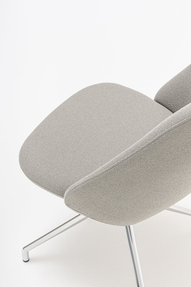 Paralel armchair polished aluminium base