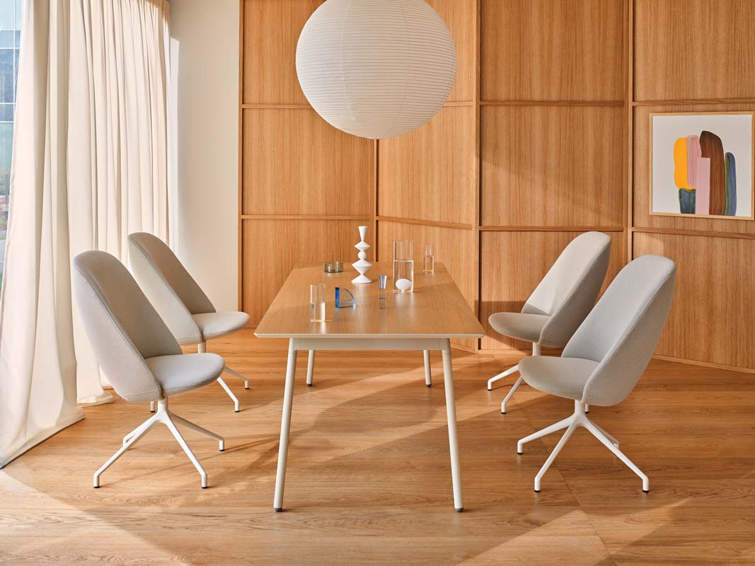 Paralleler Konferenzsessel mit Drehfuß