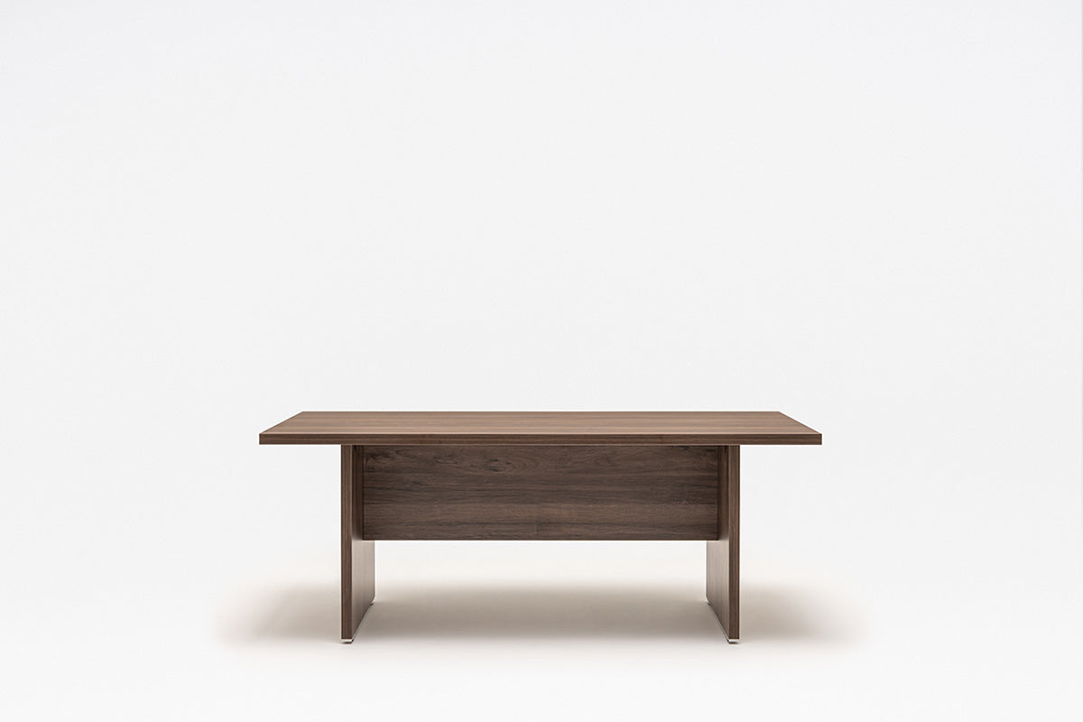 Quando executive table