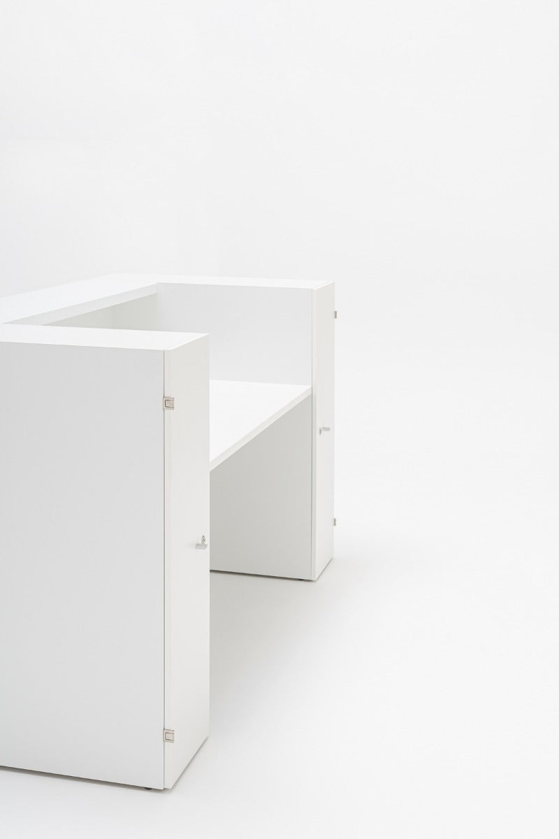 Valde modular reception desk