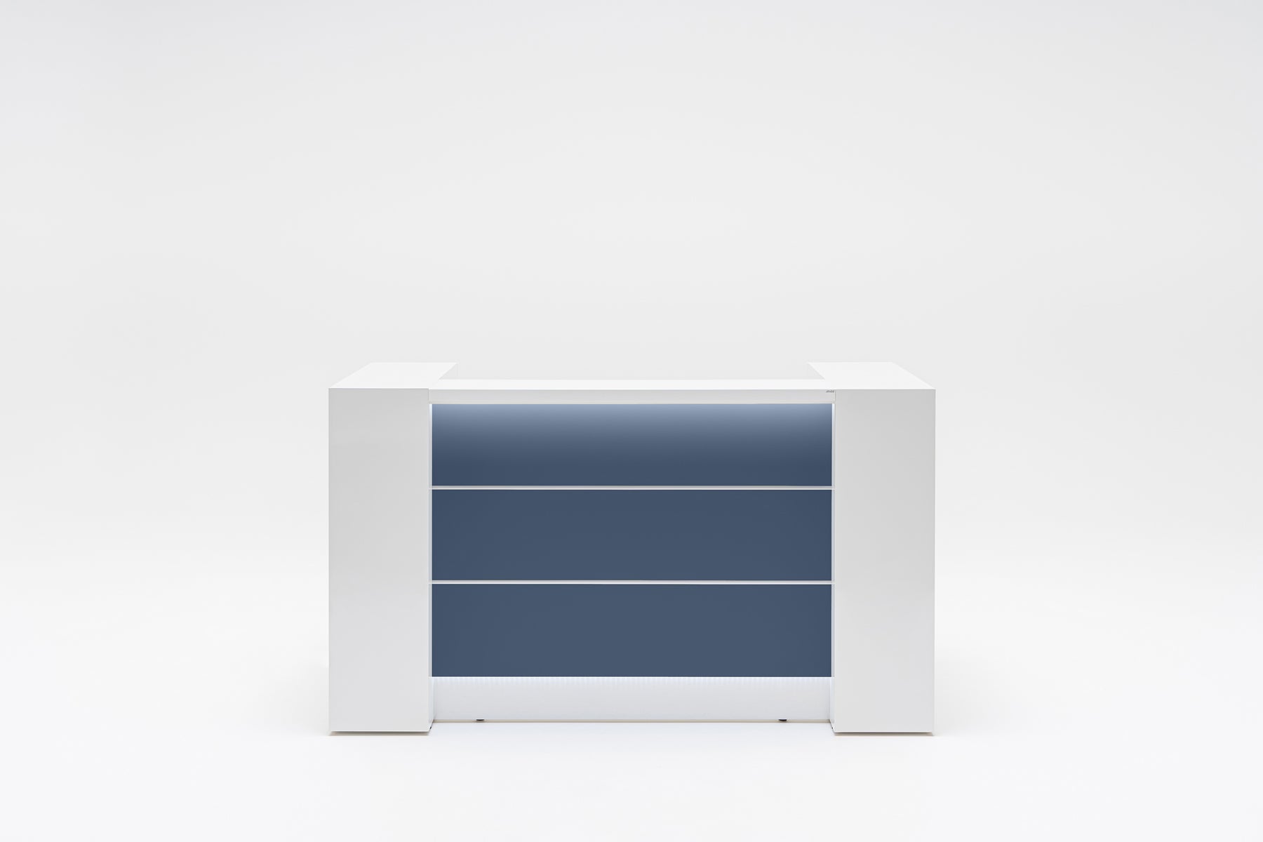 Valde modular reception desk