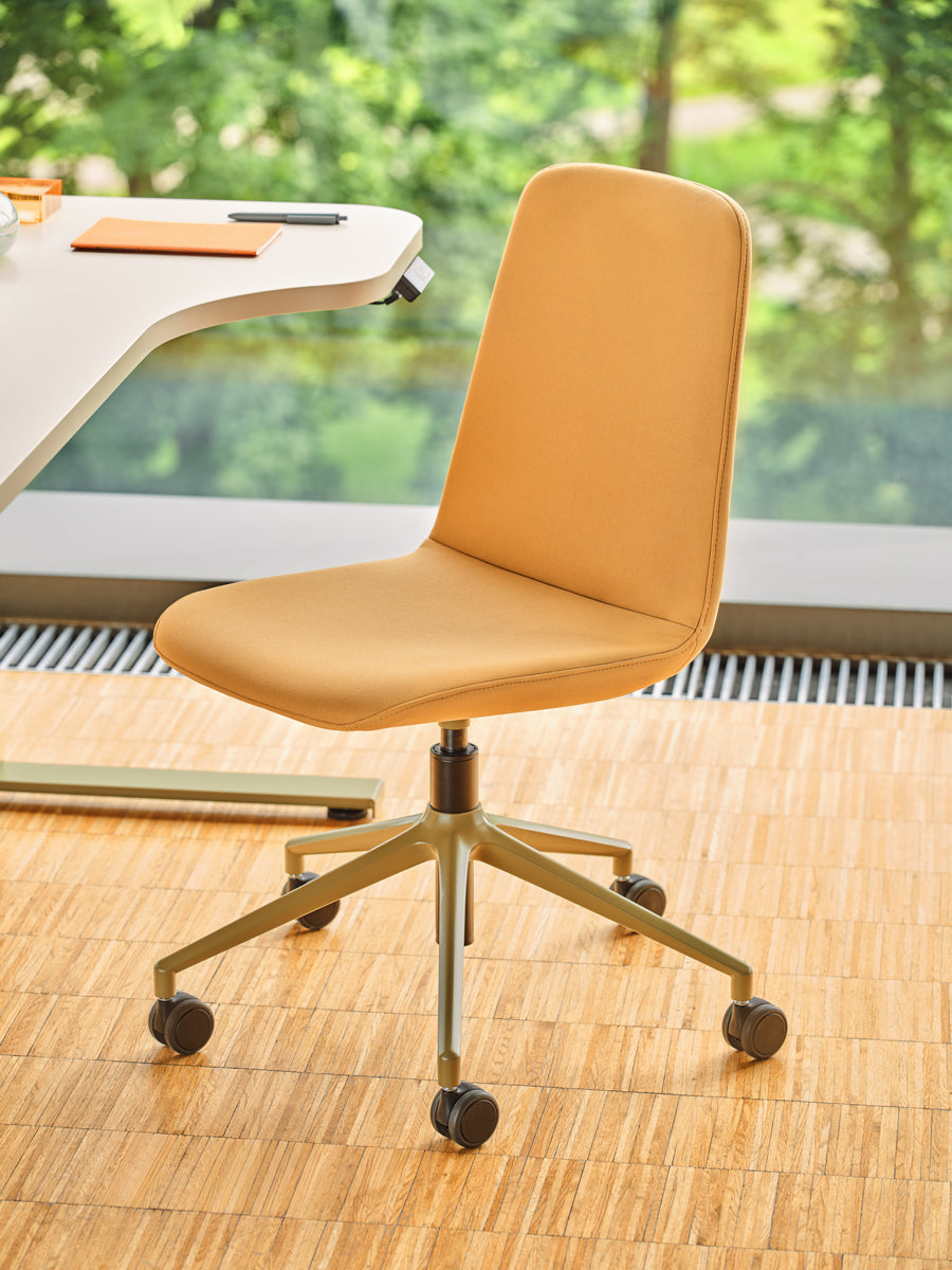 Ulti-Stuhl mit Höhenverstellung