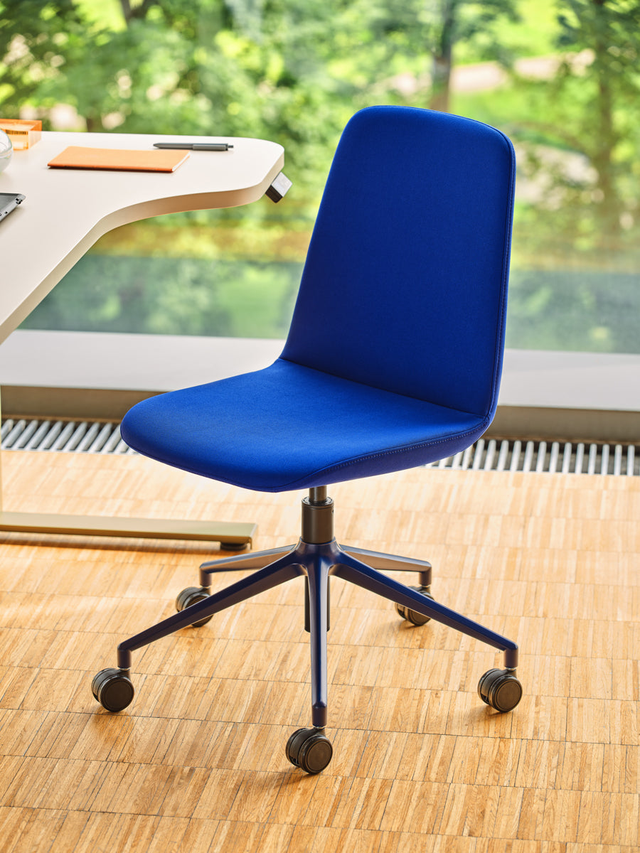 Ulti-Stuhl mit Höhenverstellung