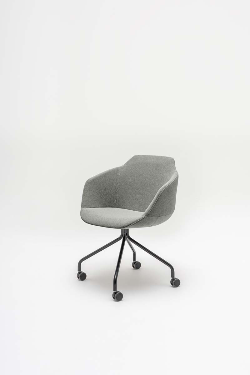 Ultra chair 4-star base with castors