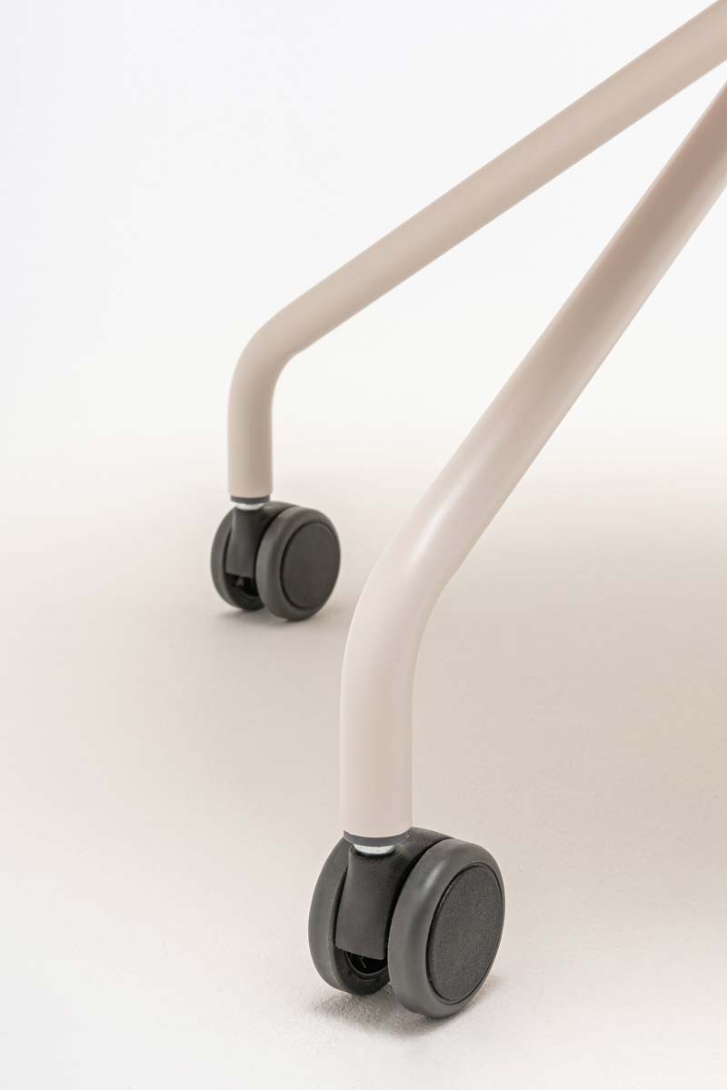 Ultra chair 4-star base with castors