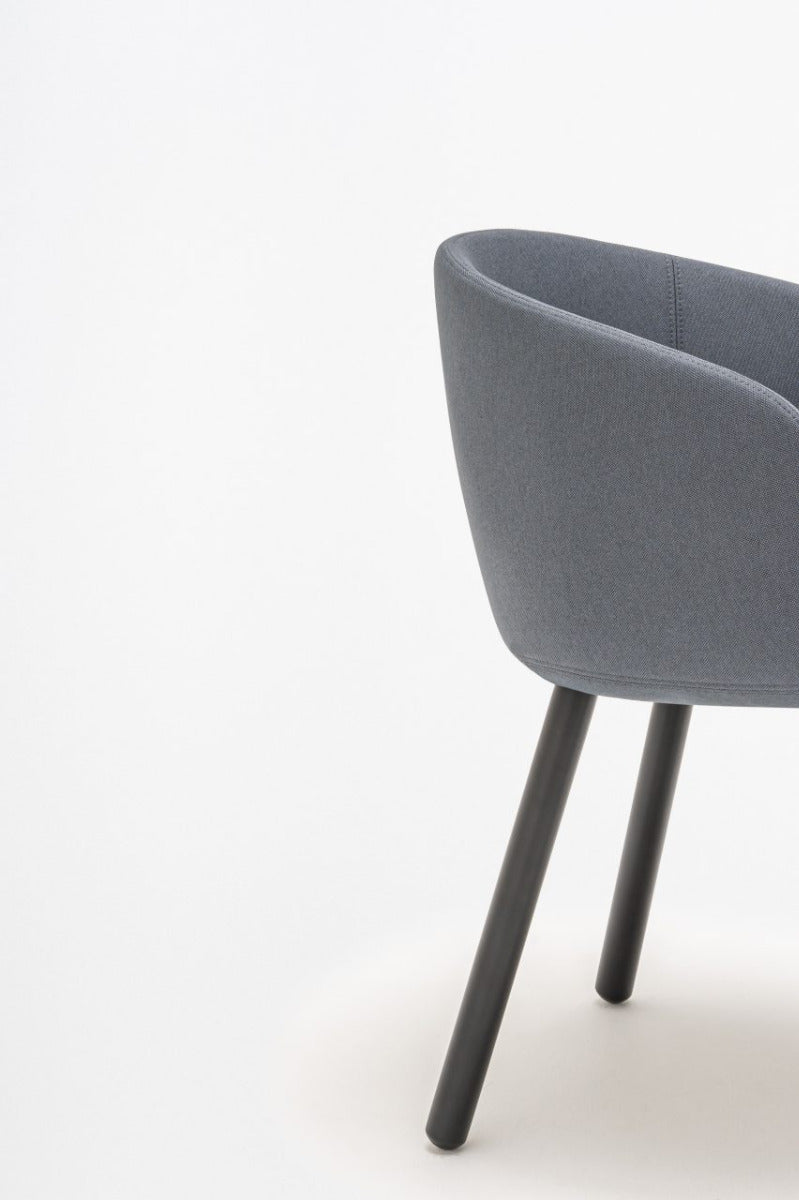 Grace-Stuhl, Holzgestell