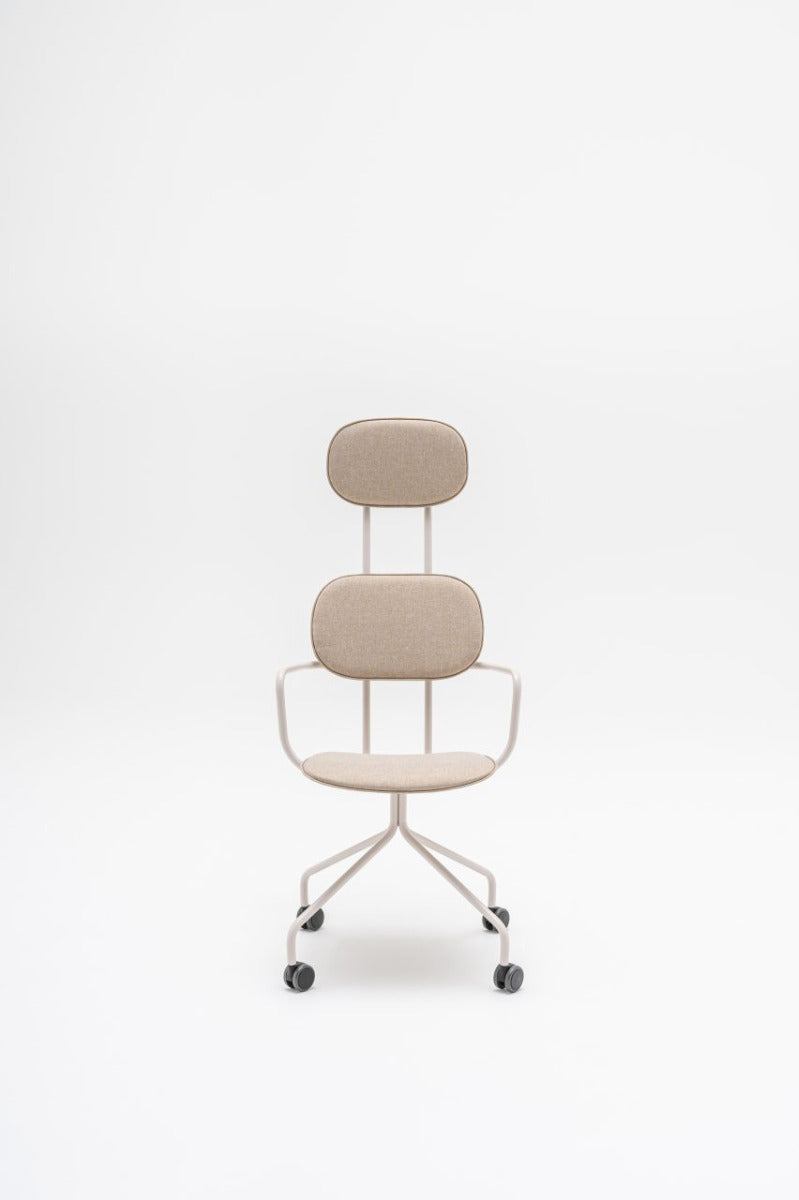 Neuer Polsterstuhl mit Kopfstütze, festem Fußkreuz und Rollen