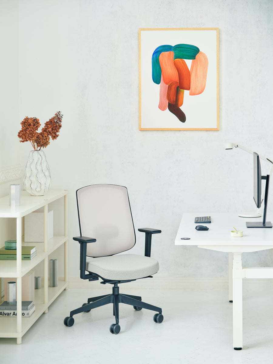 Ogi bench desk with electric height adjustment, twin-motor frame