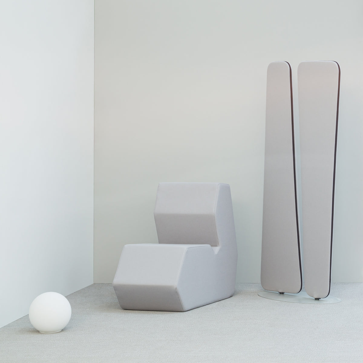 Viva standing screens