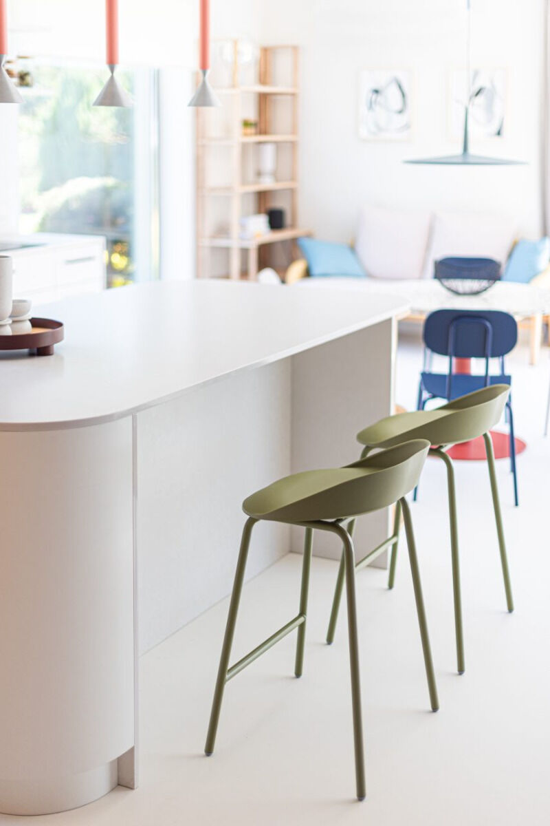 Team high stool plastic