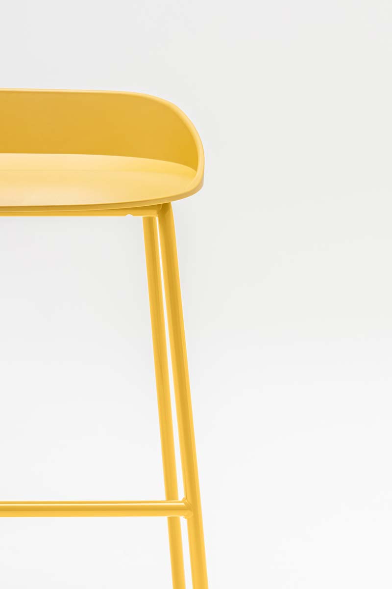 Team high bench plastic