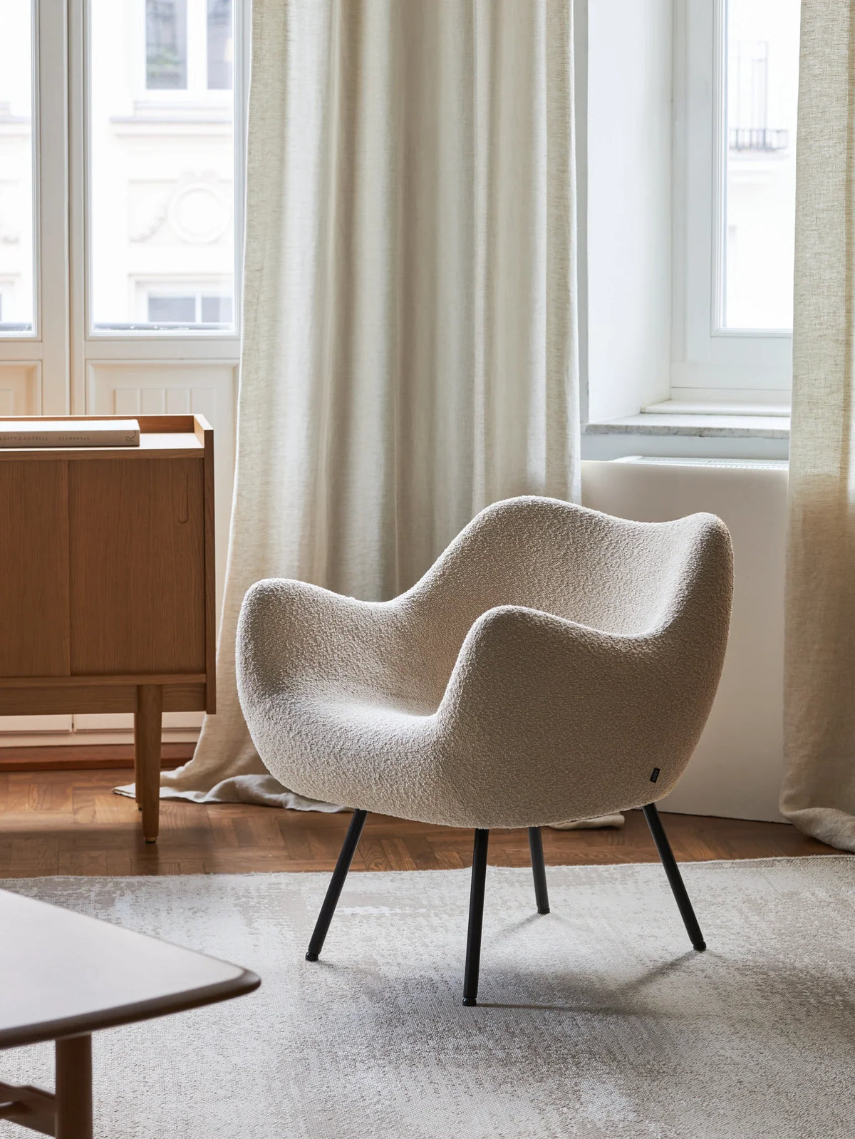 RM58 Weicher Sessel in Bouclé Senf – Studio Pollina