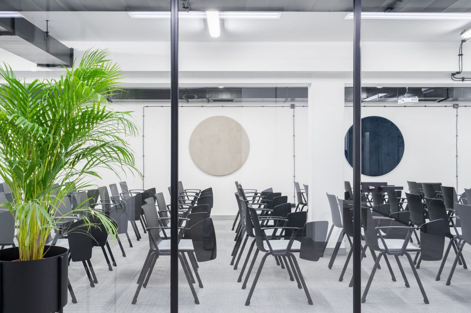 Shila-Stuhl, 4-beiniges Gestell