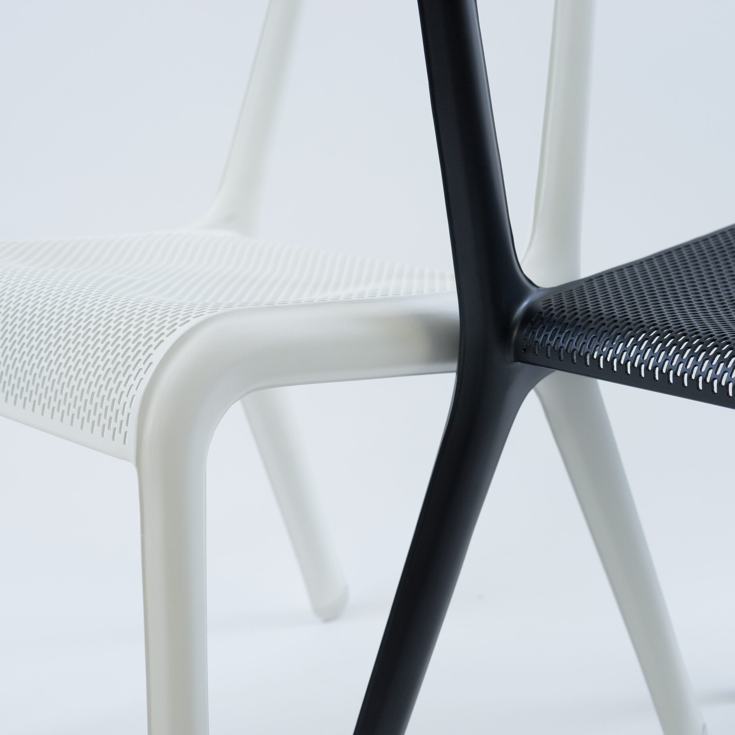 LEGGERA Chair
